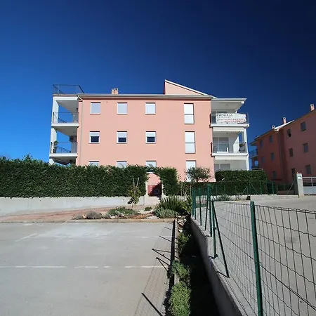 Luigia Apartment *