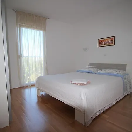 Luigia アパート Novigrad Istria